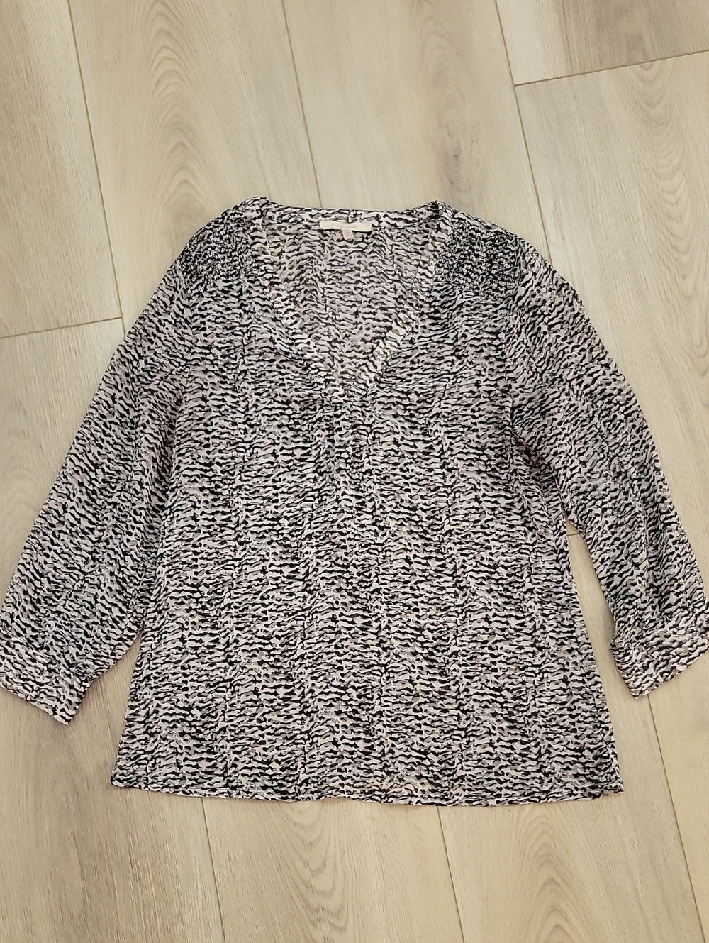 41 Hawthorn Black and White Printed V-Neck Blouse